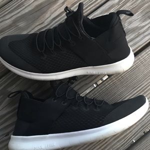 Nike Shoes - Nike Free Runs Nike Shoes - Nike Free Runs